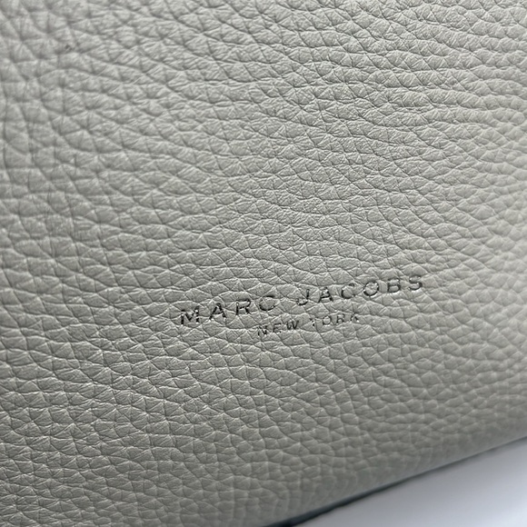 Marc Jacobs Gotham City Hobo Shoulder Bag - Picture 4 of 16